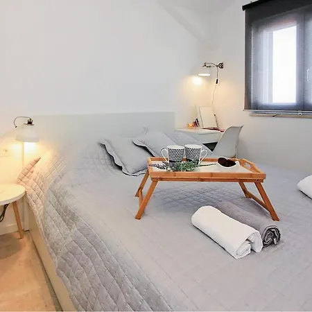Apartmán 2 Bedroom Stunning In Supetar