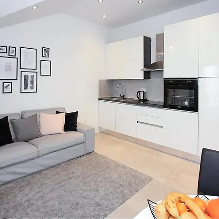 2 Bedroom Stunning In Апартаменты *