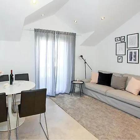 2 Bedroom Stunning In