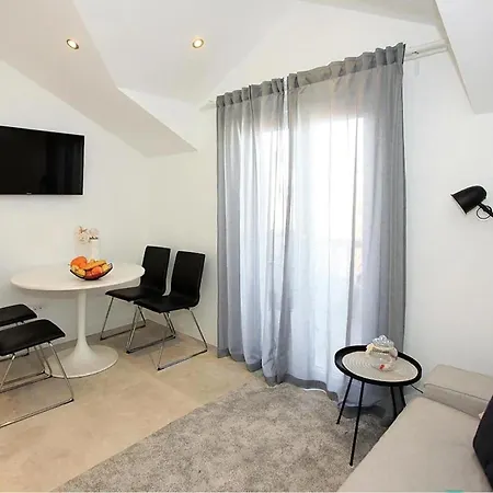 2 Bedroom Stunning In
